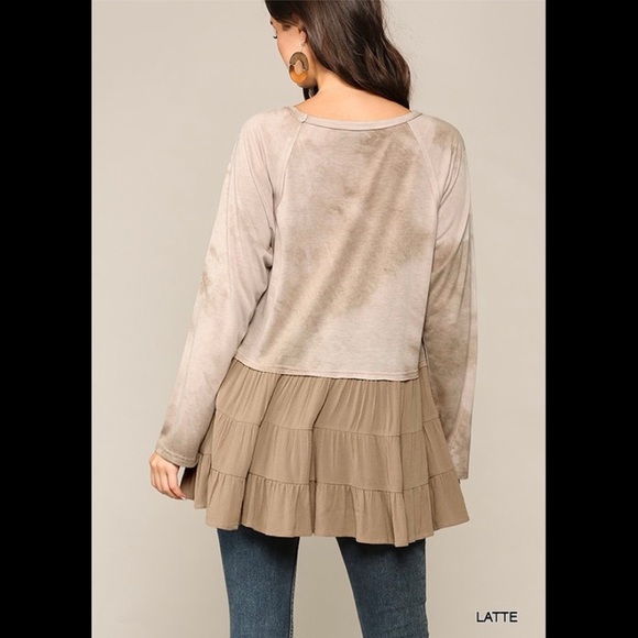 Tie dye knit and solid woven mixed  top with ruffle hem. - Picture 4 of 4